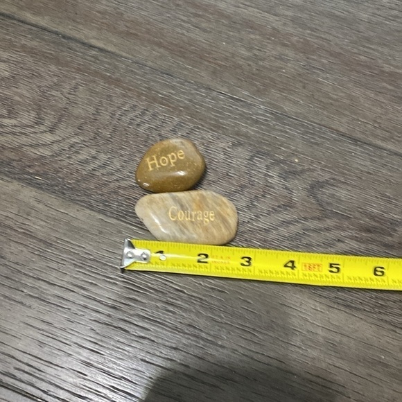 Heading rocks - Picture 2 of 6